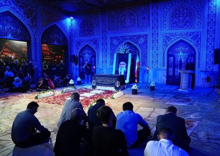 نماد مزار رهبر شهید انقلاب در محرم‌شهر میدان آزادی رونمایی شد